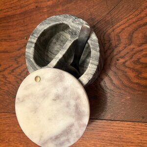 Salt and Pepper granite box